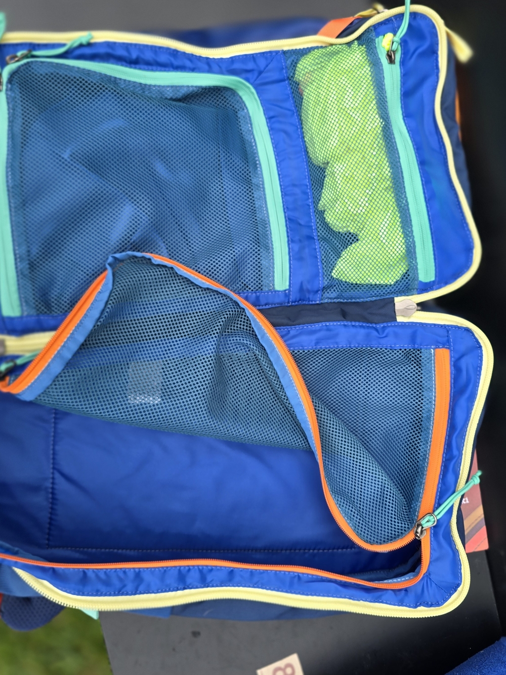 Cotopaxi Allpa 28 Travel Backpack — Vibrant Blue Travel Bag - Picture 4 of 4